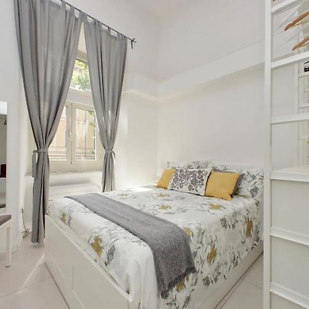 Castro Pretorio Suite -1St Floor Of Historic Mansion With Lift, Comfortable, Baby Friendly, Bike Parking, Most Quiet And Guarded Area In Front Of Officers Headquarters 5 Minutes Walk From Termini Railway & Metro Station - Genuine Guest Care In 4 Lang Esterno foto